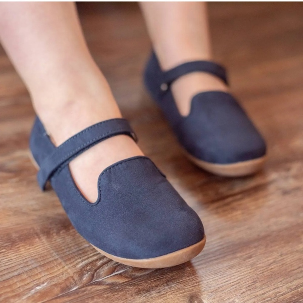Livie & Luca NEW Cadenza‎ Microfiber Navy Blue Flats Size 9